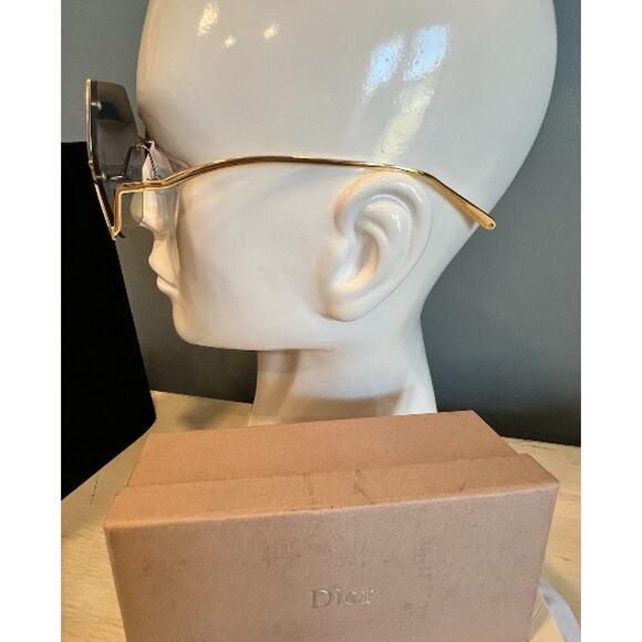 DIOR Oversized Square Gold Frameless Gradient Gray Lens Sunglasses (CDXX050) - Picture 3 of 9